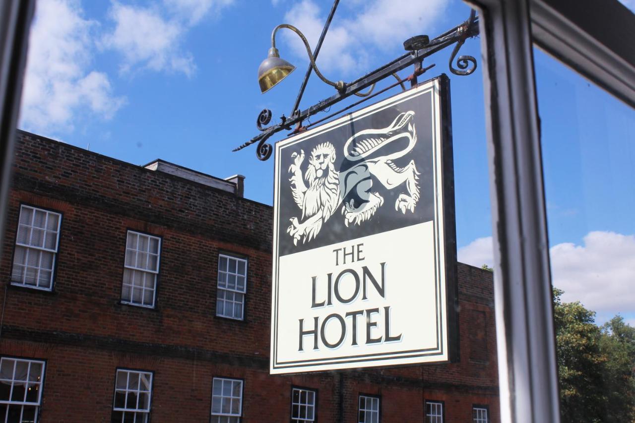 The Lion Hotel Buckden  Exterior photo