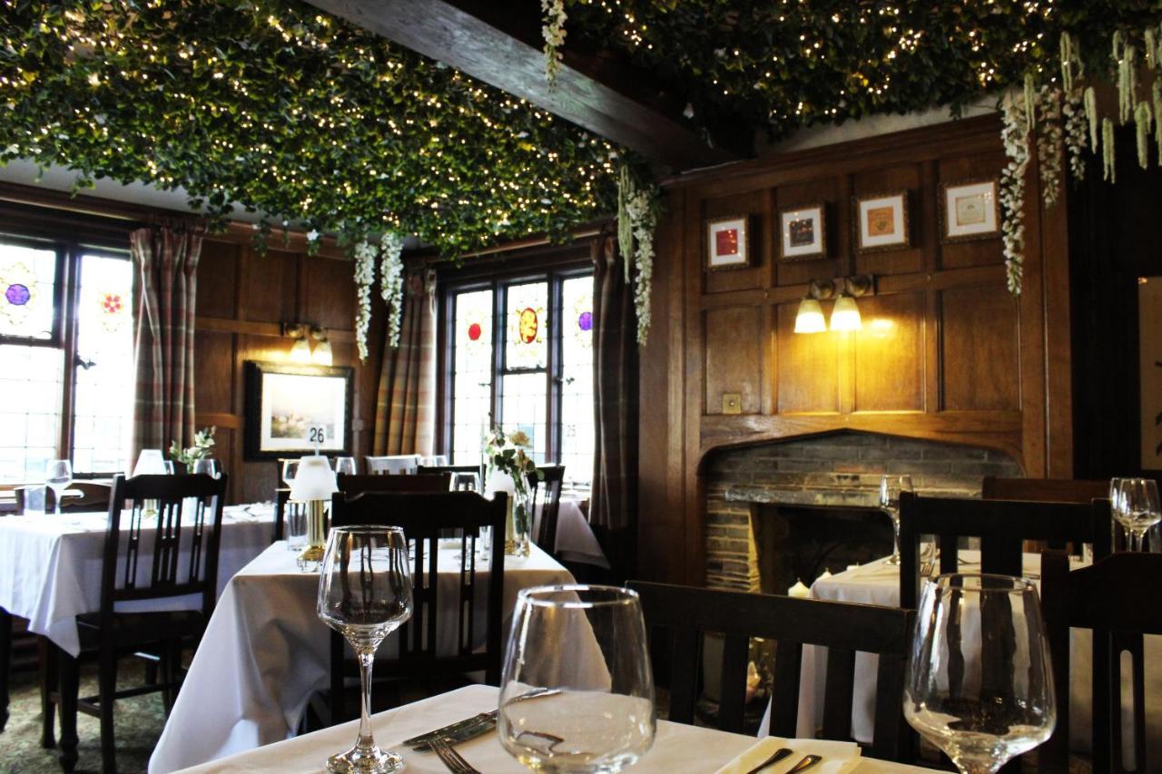 The Lion Hotel Buckden  Exterior photo