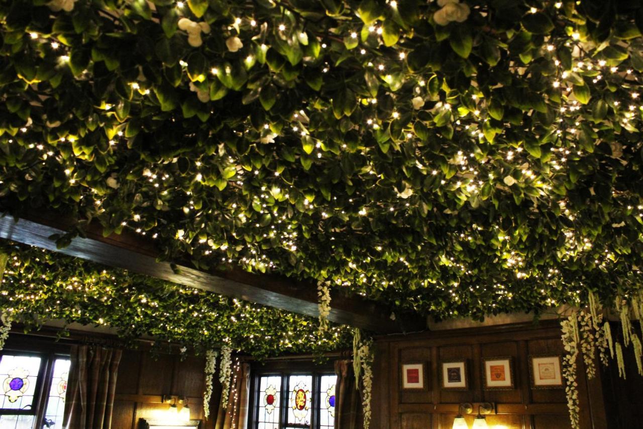 The Lion Hotel Buckden  Exterior photo