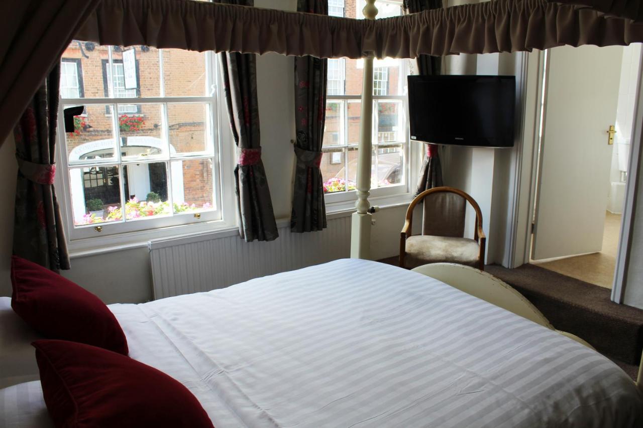 The Lion Hotel Buckden  Room photo