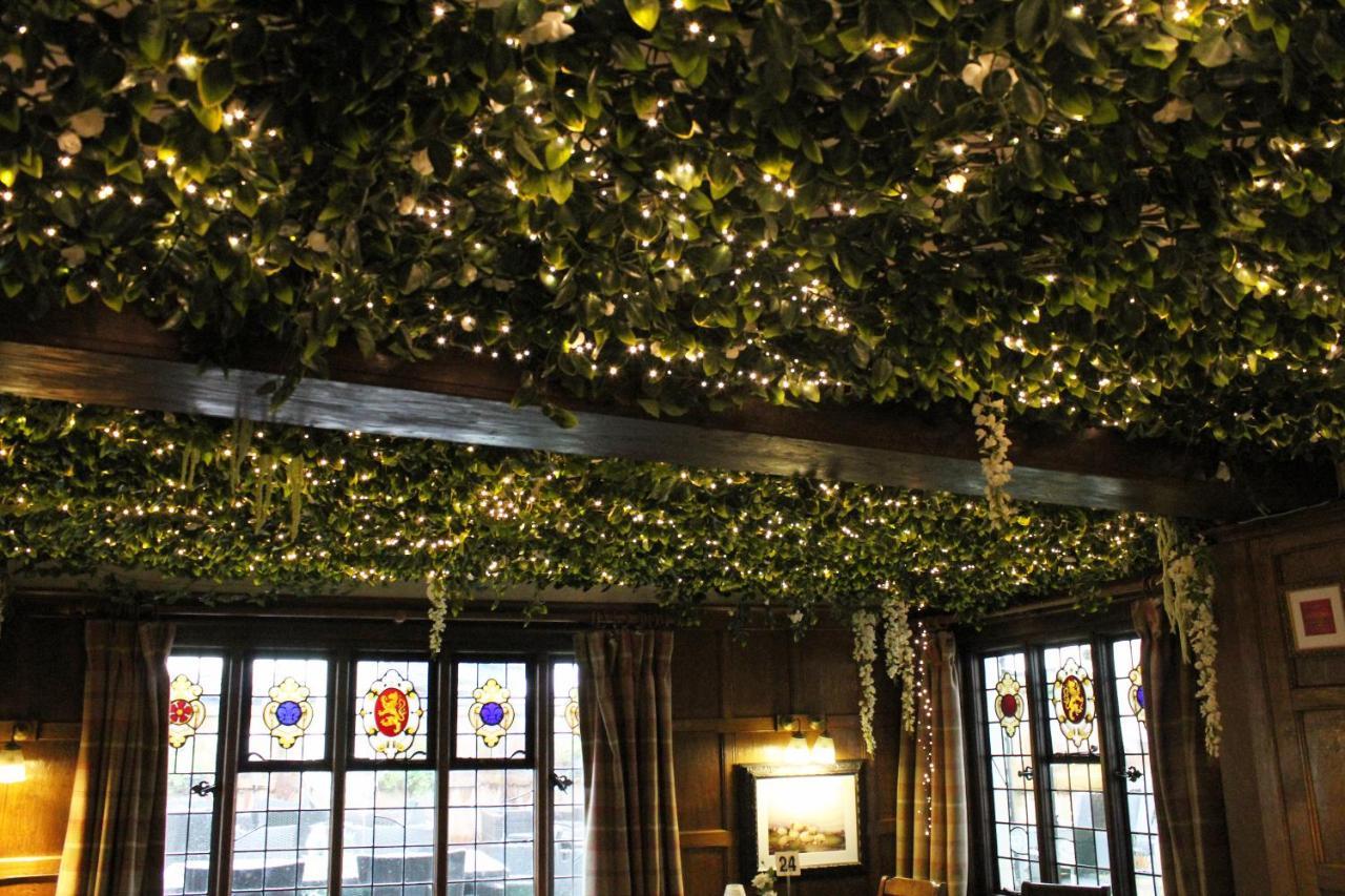 The Lion Hotel Buckden  Exterior photo
